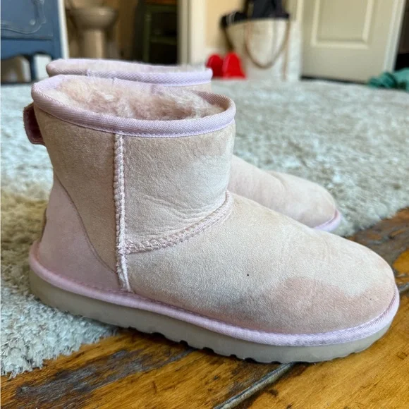 Pink Ugg boots - Picture 8 of 11